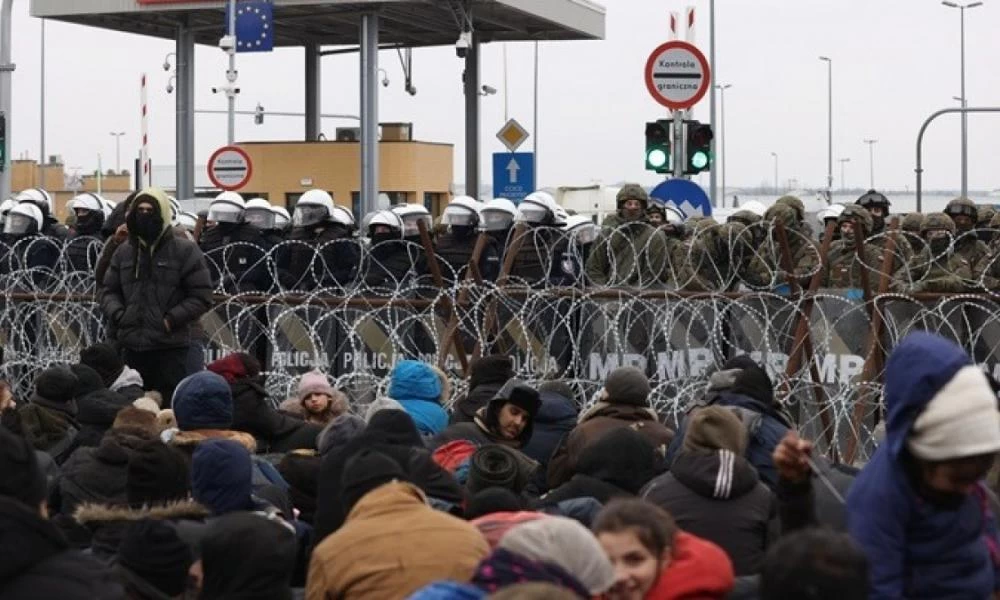 Λευκορωσία: Σε τηλεφωνική επικοινωνία Μέρκελ και Λουκασένκο για τους πρόσφυγες